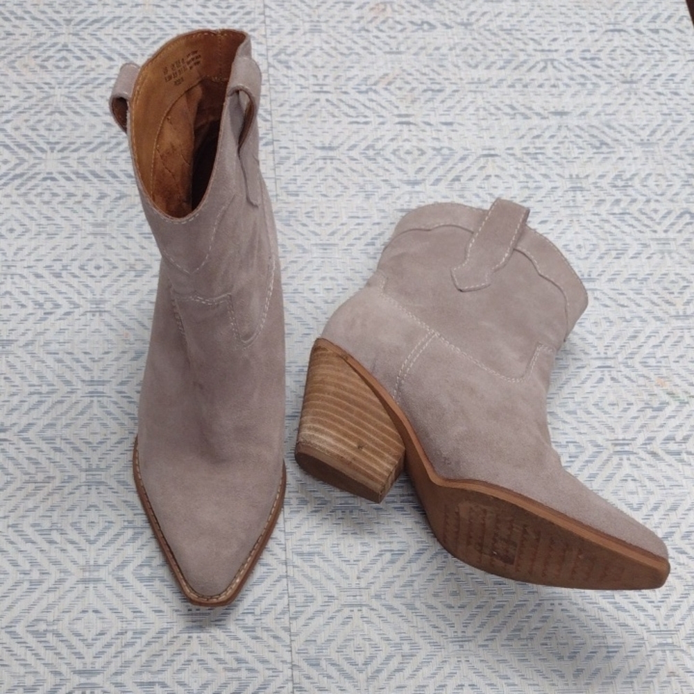 Zodiac Women's Suede Ankle Boots - Cream - Picture 1 of 12